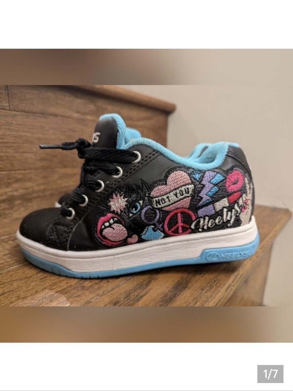 Heelys Skate Shoes black & teal with embroidery Black & Blue Embroidery Size 1